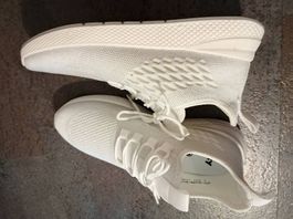 Turnschuhe 