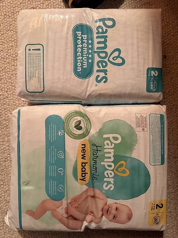 Windeleimer & Windeln: 2 ungeöffnete Pampers-Packungen Grösse 2 – Gebraucht aus Berg TG von LilBobaa