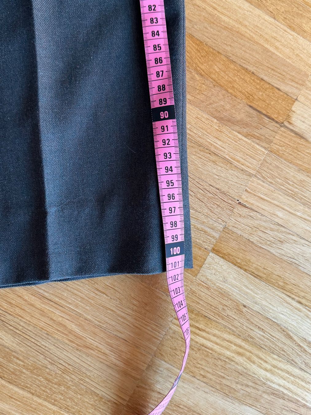 Pantaloni: Vintage wool trousers – Usato da Fribourg venduto da mariedw 2