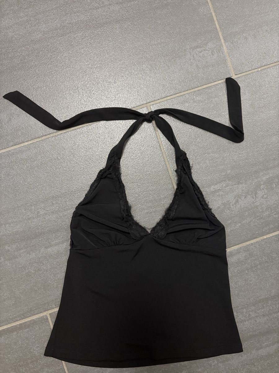 Stradivarius Top: Stradivarius Spitzen Halter Top M – Usato da Rümlang venduto da svent 3