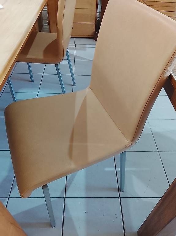 Sedie: 4x Lederstuhl / Essstuhl in Beige Setpreis – Usato da Neuhausen am Rheinfall venduto da galleria13
