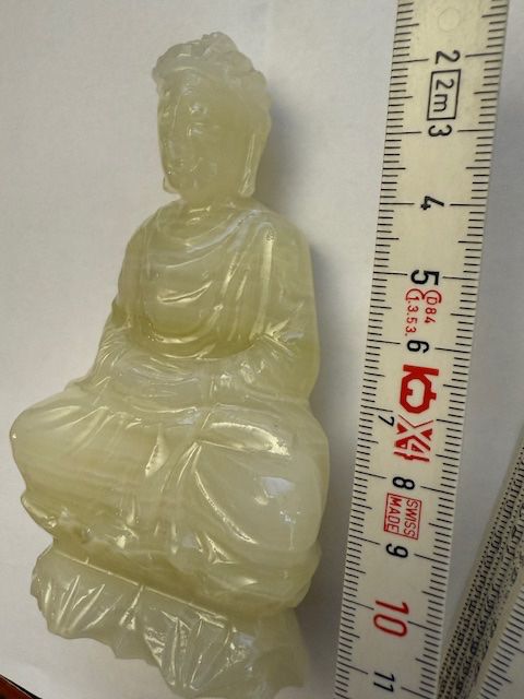 Sculture & Statue: Jade Buddha Figur, hellgrün, ca. 12,5 cm gross – Usato da Winterthur venduto da projectcleanup