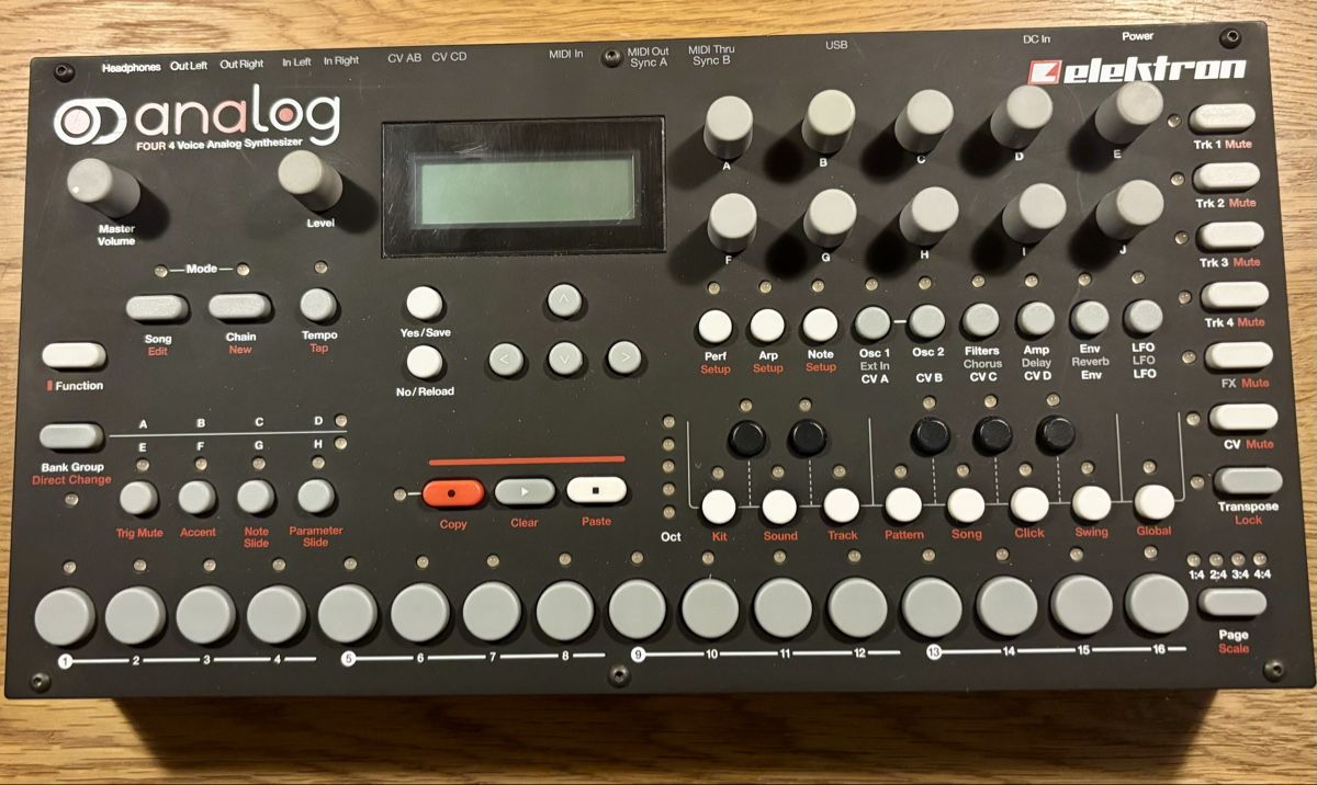 Elektron Strumenti musicali: Elektron Analog Four MK1 – Usato da Uster venduto da Bassgi