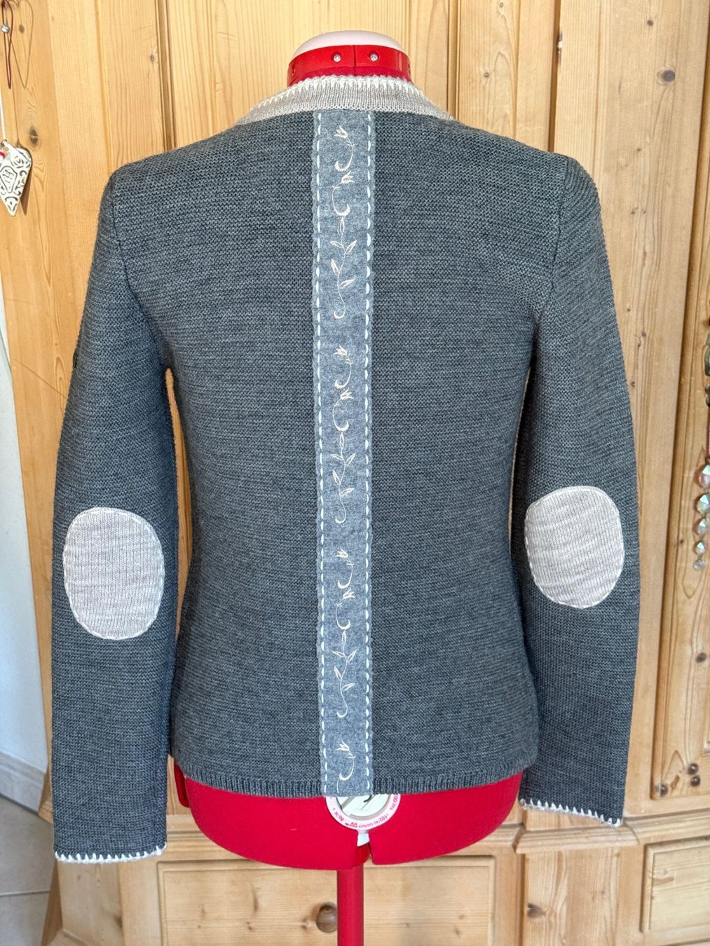 Jacken: Strick-Trachtenjacke – Gebraucht aus Winkel von Hawid8 1