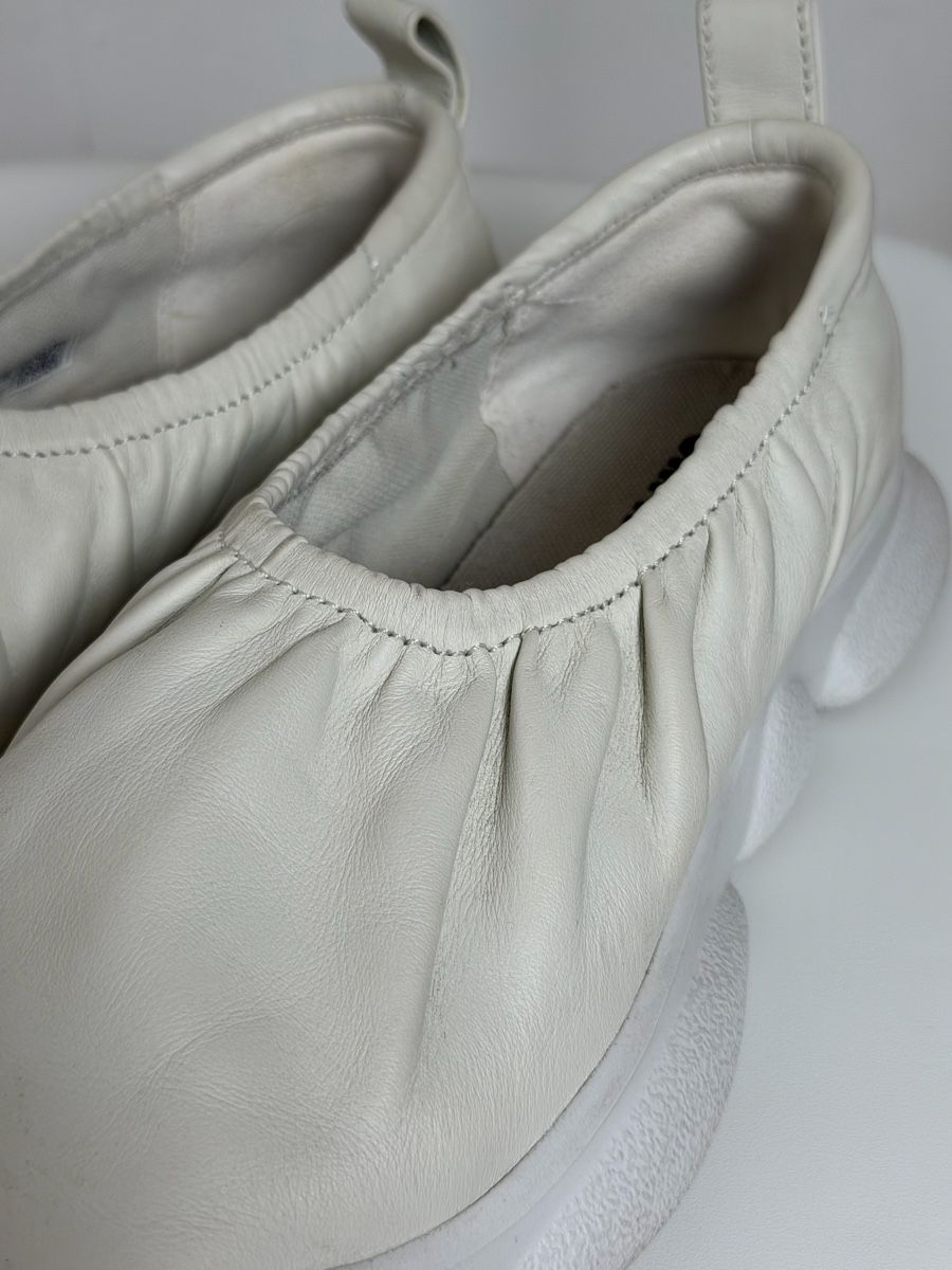 Camper Chaussures femmes: Camper Ballerina slip on sneakers white – D'occasion à Knonau par Grapesvintage 2