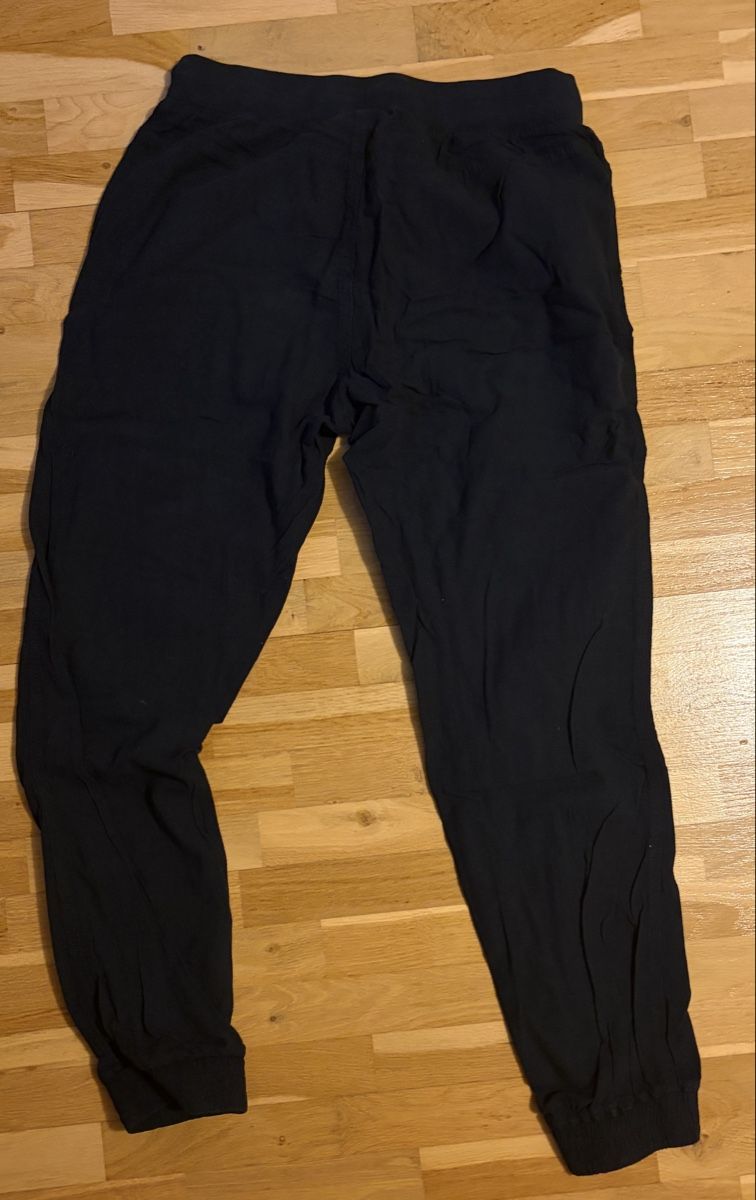 Pantaloni: Stoffhose by KAFFE – Usato da Zürich venduto da stemiche 2