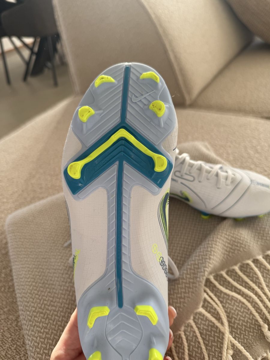 Scarpe da uomo: Fussballschuh Nike engineered – Usato da Frauenfeld venduto da lkl_l8bn 3