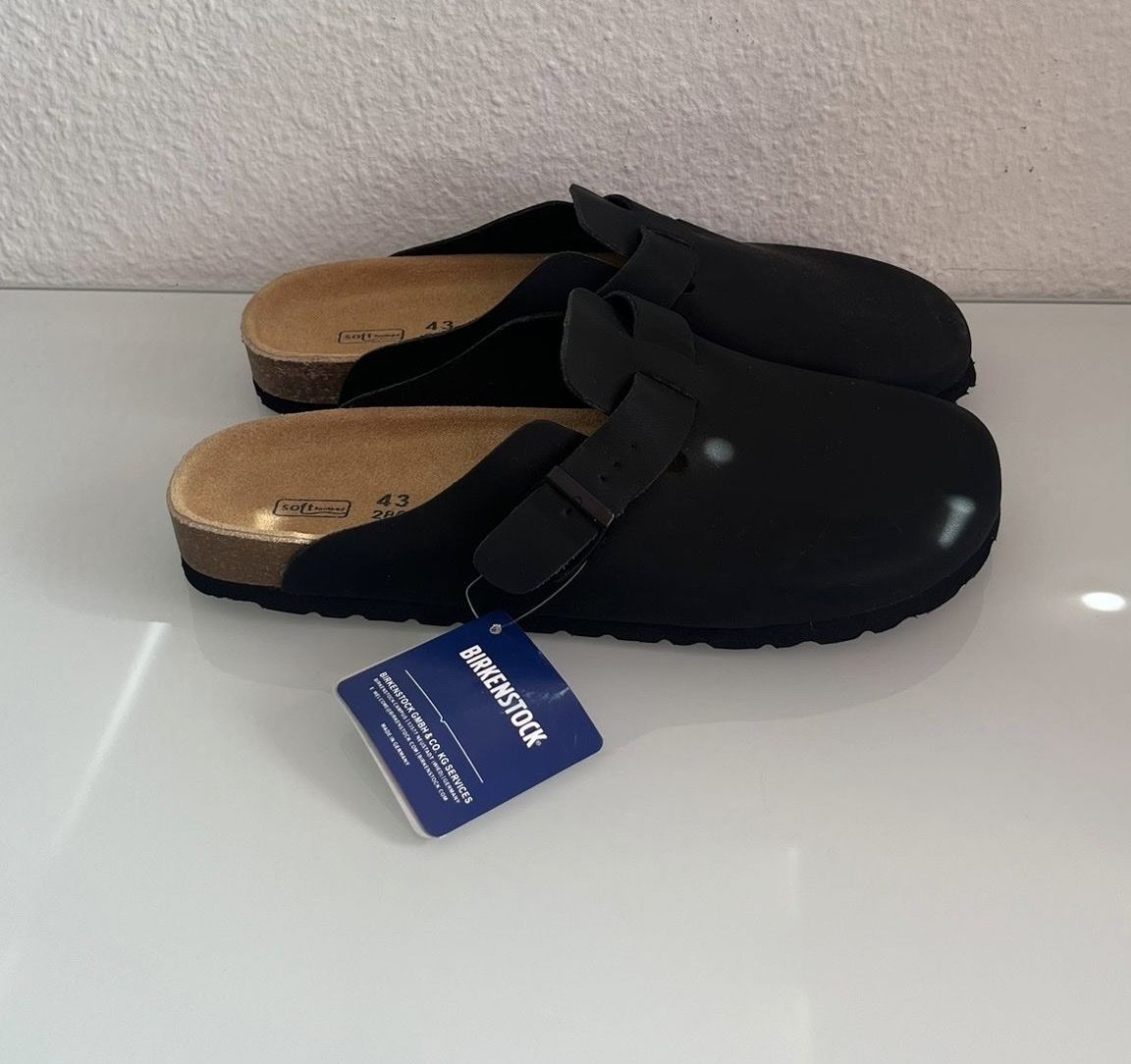 Birkenstock Scarpe da uomo: Birkenstock Clogs Gr. 43 Schwarz – Nuovo (secondo la descrizione) da Gsteigwiler venduto da deliciouslook