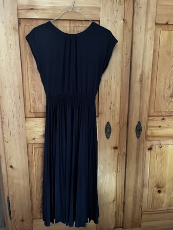 Hallhuber Maxi Kleid aus bequemem Stoff mit Plissee