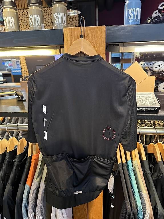 Canottiere & Pantaloni: Statements Training Jersey Black (Men) – Nuovo e nell'imballaggio originale da Zug venduto da welcomecycles 2