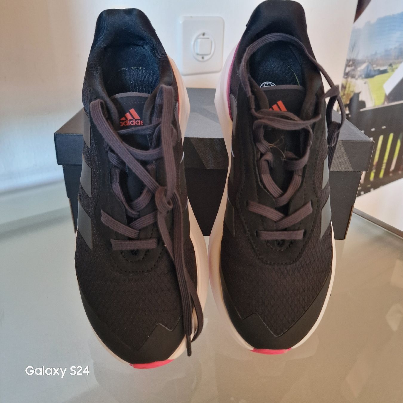 Adidas Damenschuhe: Adidas Gr.37 1/3 wie neu – Gebraucht aus Necker von Chroemli7 1