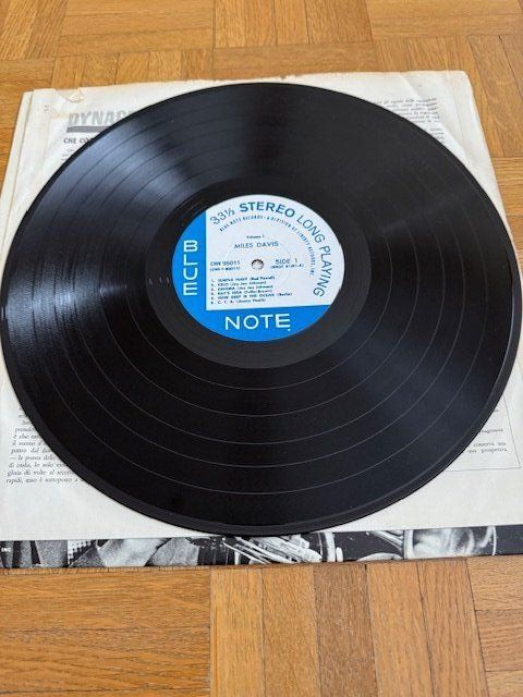 Dischi in vinile: Miles Davis 1956 Same Vol 1 (LP) – Usato da Territet venduto da Yvanz 1