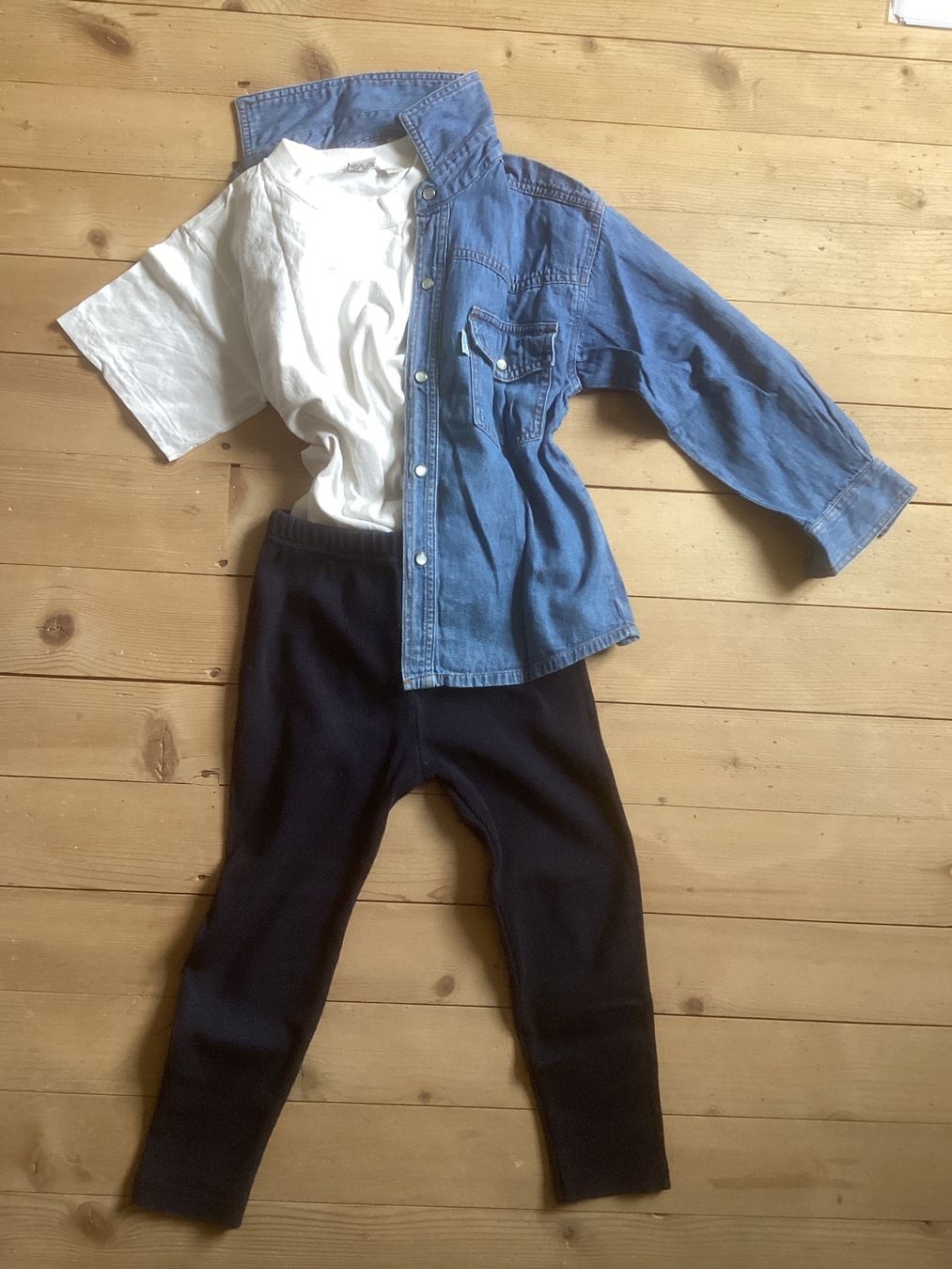 Lotti & Set di vestiti: Bequemes Outfit in Grösse 116 – Usato da Muttenz venduto da bar_ws7n 1