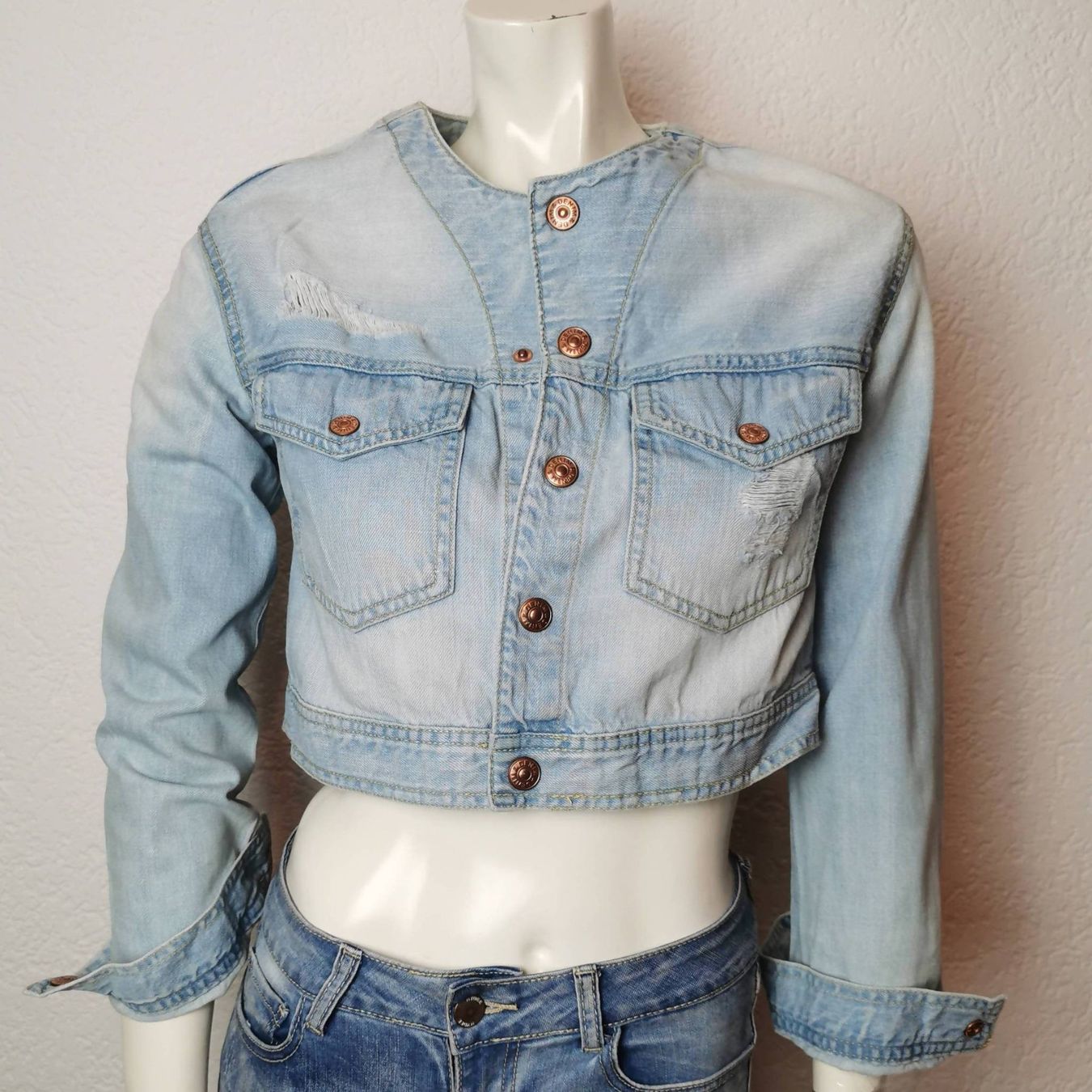 H&M Vestes: Denim Jeansjacke hellblau - XS – D'occasion à Wettingen par JasminL92
