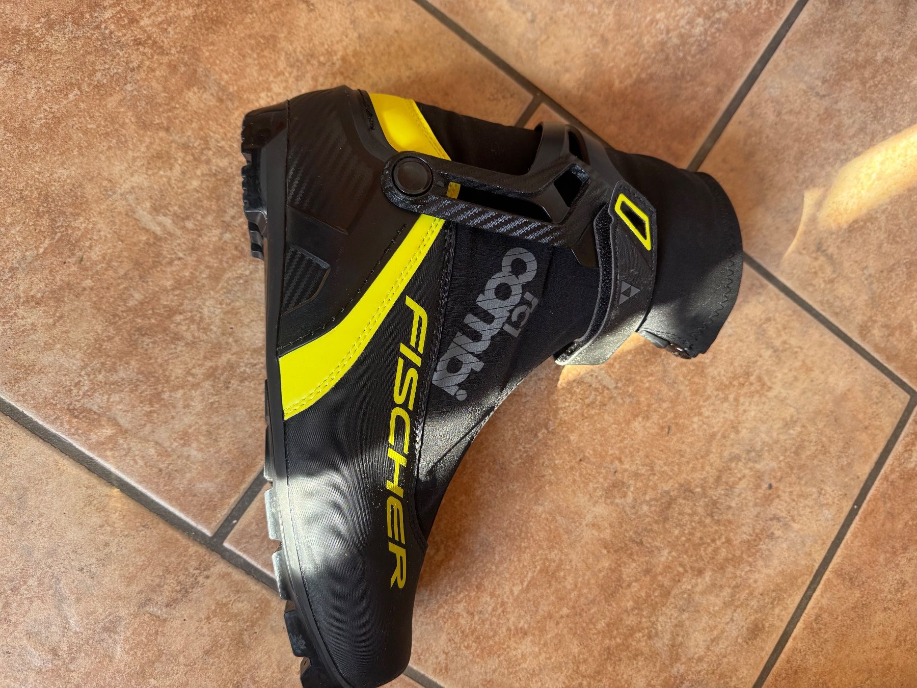 Fischer Scarpe da uomo: Langlaufschuhe Grosse 46 Fischer – Usato da Hasliberg Hohfluh venduto da dio_vd7f 1