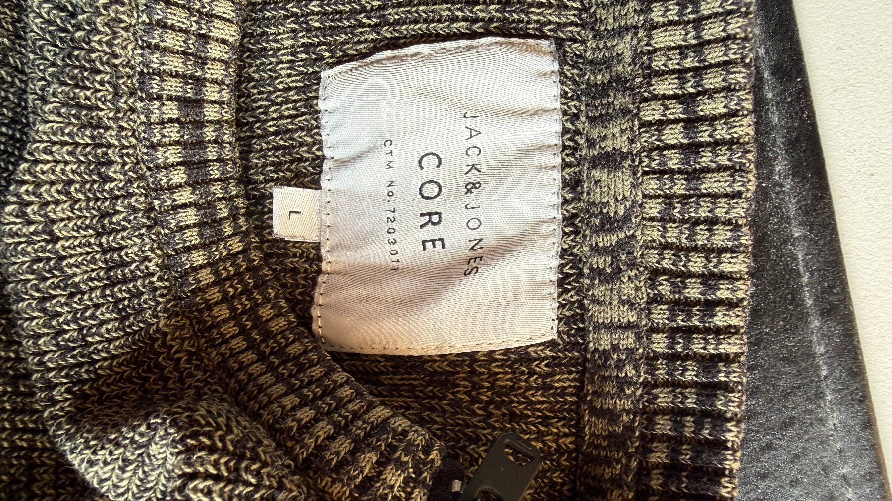 Pullover & Sweatshirts: Gut erhaltener Pulli, Grösse L – Gebraucht aus Rafz von Dasyfani 1