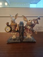 Serre-livres lapins inspiration Alice au pays des merveilles