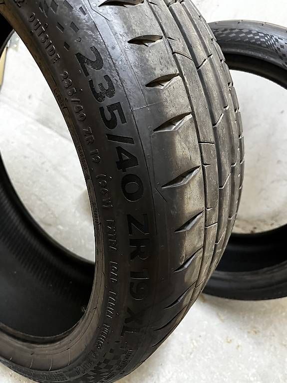 Pneus & Kompletträder: 235/40 R19 – Gebraucht aus Lostallo von nan_2cqk 1