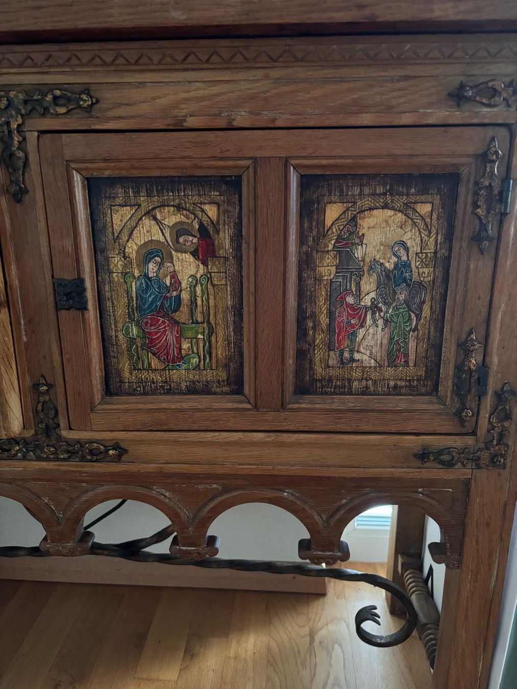 Buffets: Buffet ancien – D'occasion à Fribourg par aix_fs82 2