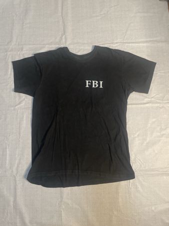 Maglietta FBI nera stampa bianca in buono stato usata