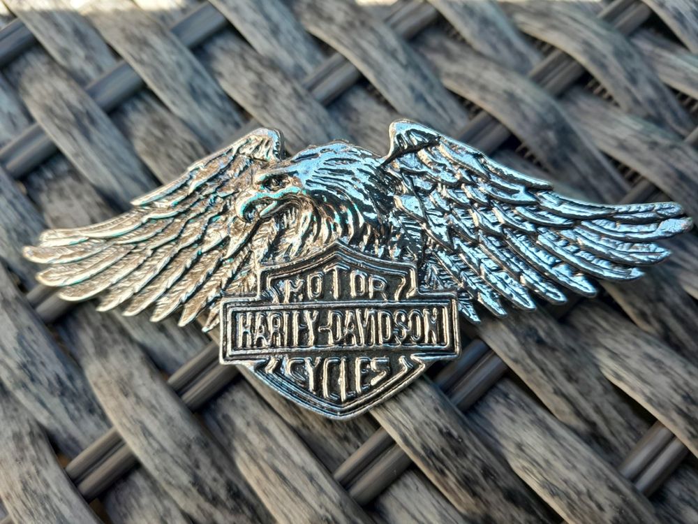 Broche Pride Trans En Métal Émaillé - Symbole LGBT+ Feather Positive Vibes