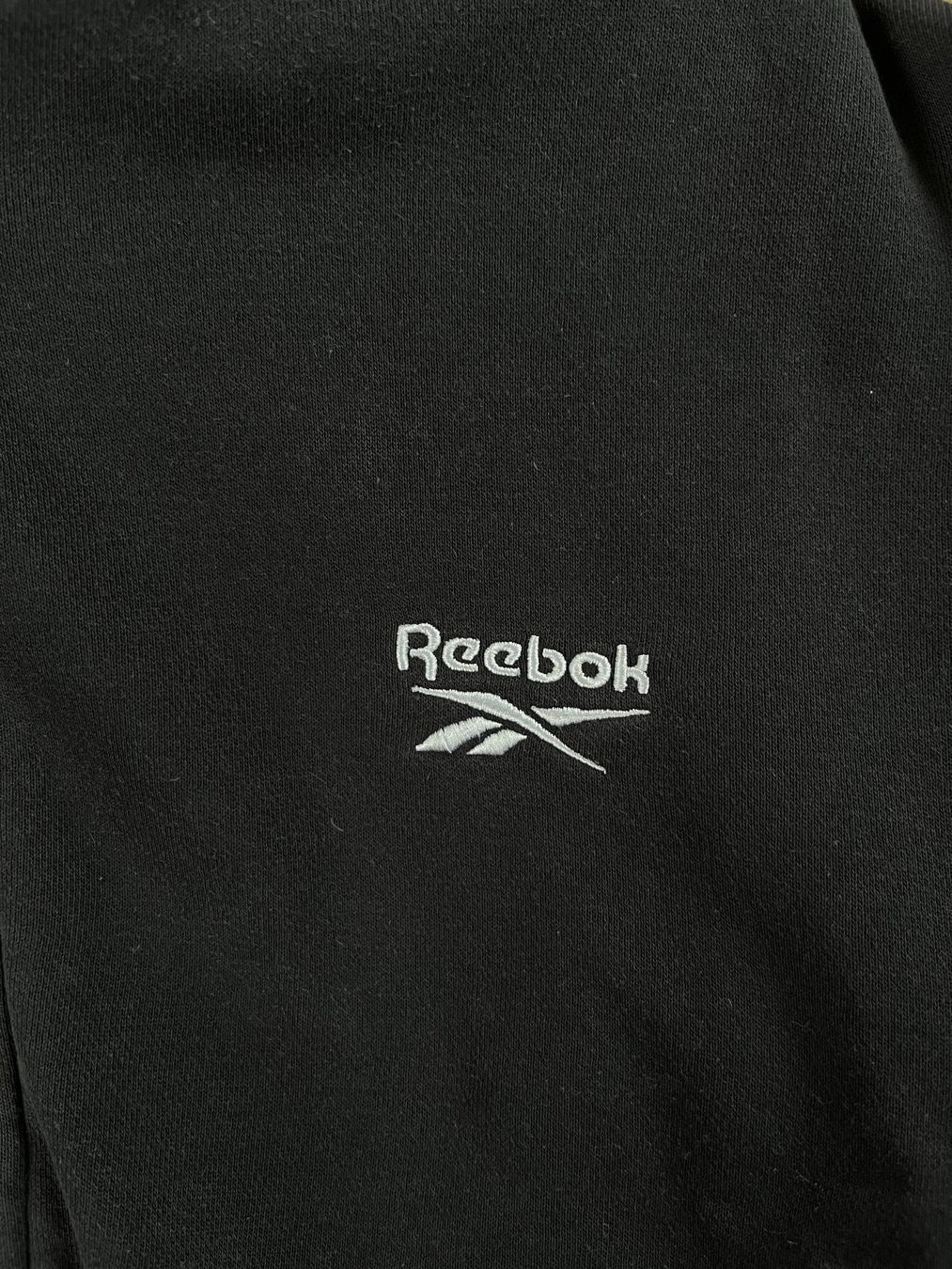 Reebok Pullover & Sweatshirts: Reebok Sweatjacke Crop – Gebraucht aus Kilchberg ZH von jeanne.00 1