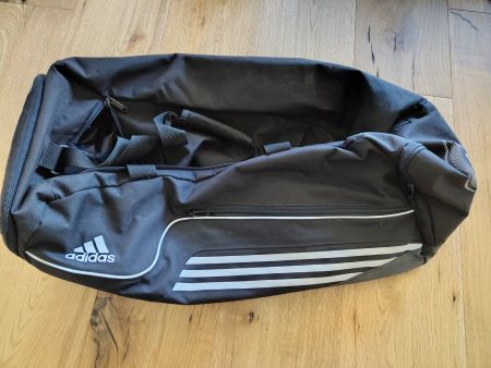 Adidas Sporttasche schwarz