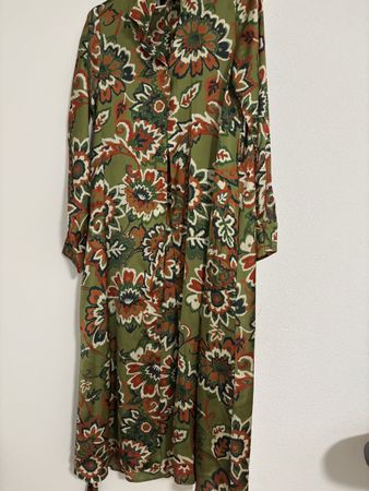 Zara Dress floral print green size S good condition