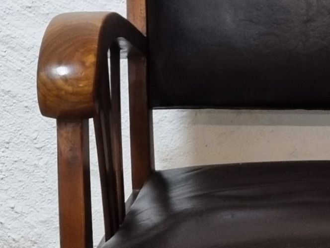 Poltrone: Macabane "Eris" Leder Sessel im Kolonialstil – Usato da Bern venduto da ros_v7ry 8