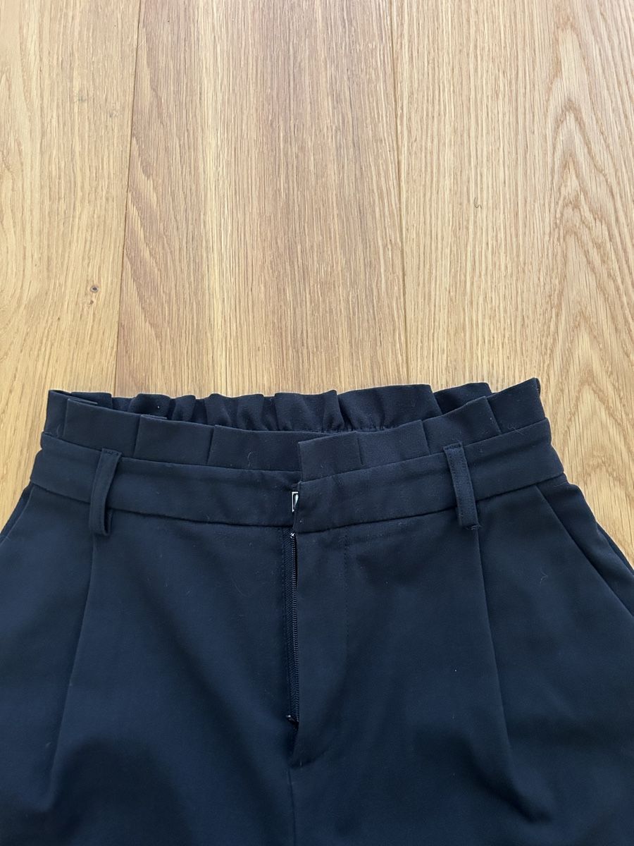 Pantaloni: Schwarze Anzugshose – Usato da Rain venduto da lau_yss2 1