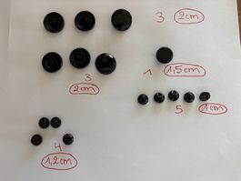 Lot Vintage Knöpfe (16)