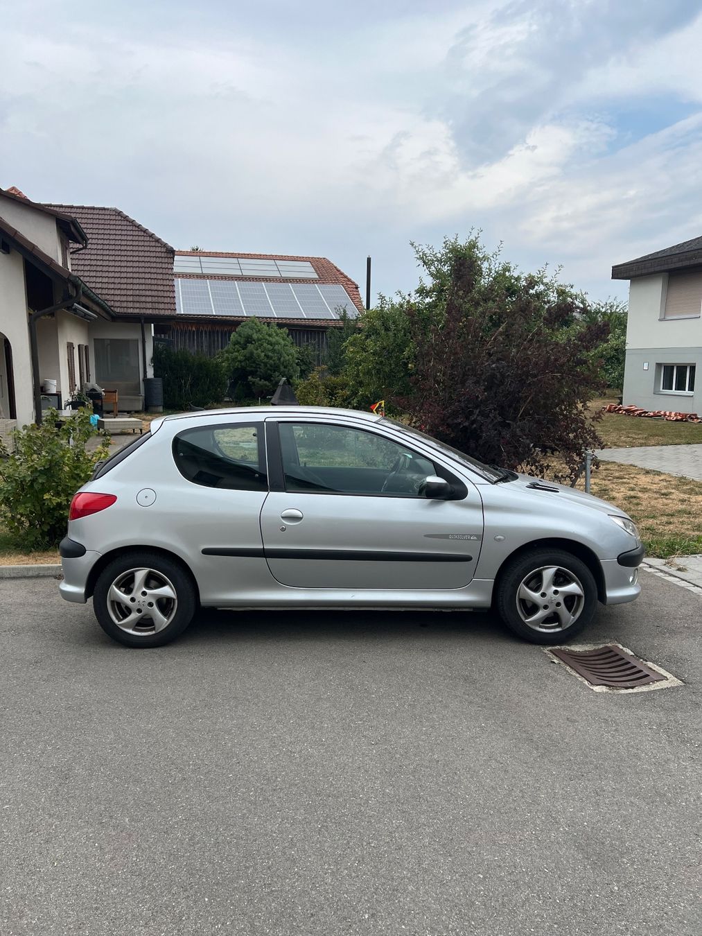 Peugeot Autos: Peugeot 206 - 1.6 Quicksilver - Ab 1.- – D'occasion à Sutz par Toyota14 2