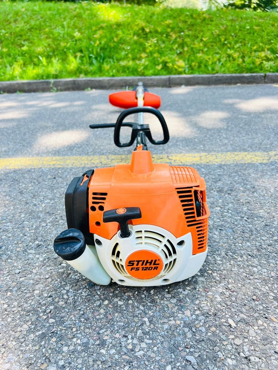 Stihl Tutti gli attrezzi: Rasentrimmer Stihl FS 120 R – Usato da Urdorf venduto da mas_5wfz 1