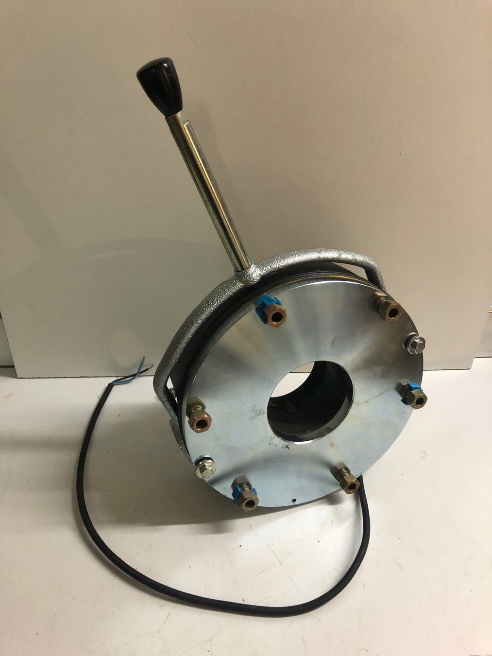 Componenti elettronici: Federkraftbremse Intorq BFK458-18E Lenze – Nuovo e nell'imballaggio originale da Schötz venduto da EMTEC02