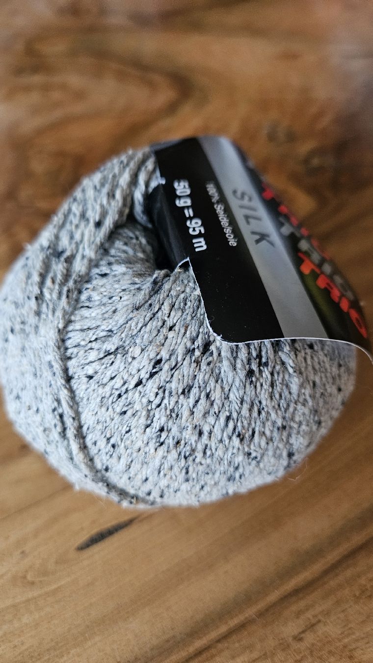 Lana: 100% Seide Grau meliert, 50g/ 95m – Nuovo e nell'imballaggio originale da Rapperswil SG venduto da liivea 1