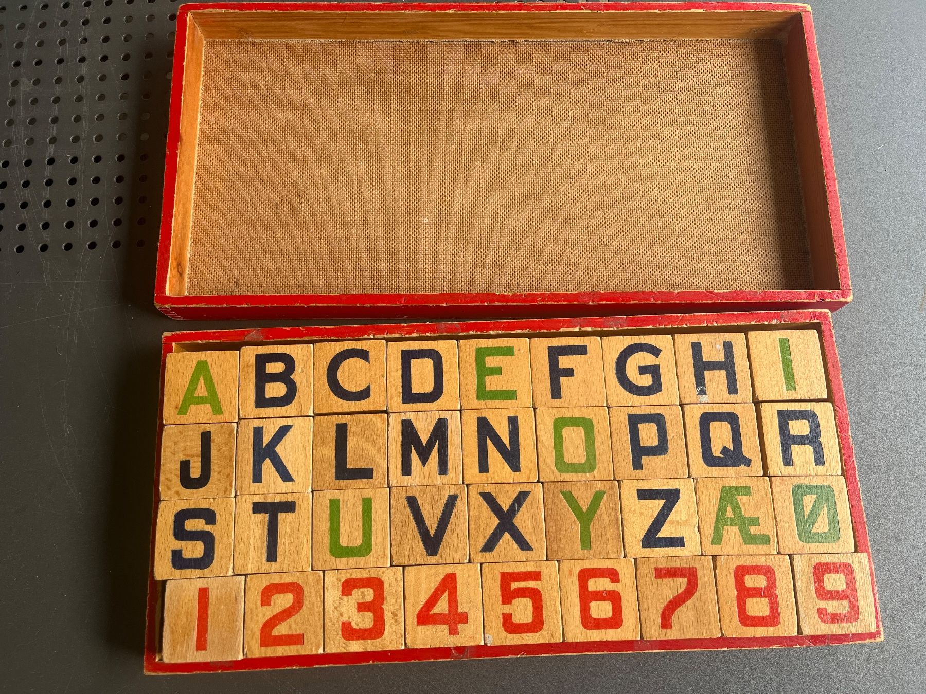 Lego Spielzeuge: Super seltene Lego ABC Klodser (1948) – Gebraucht aus Kappel SO von Julianjupe 1