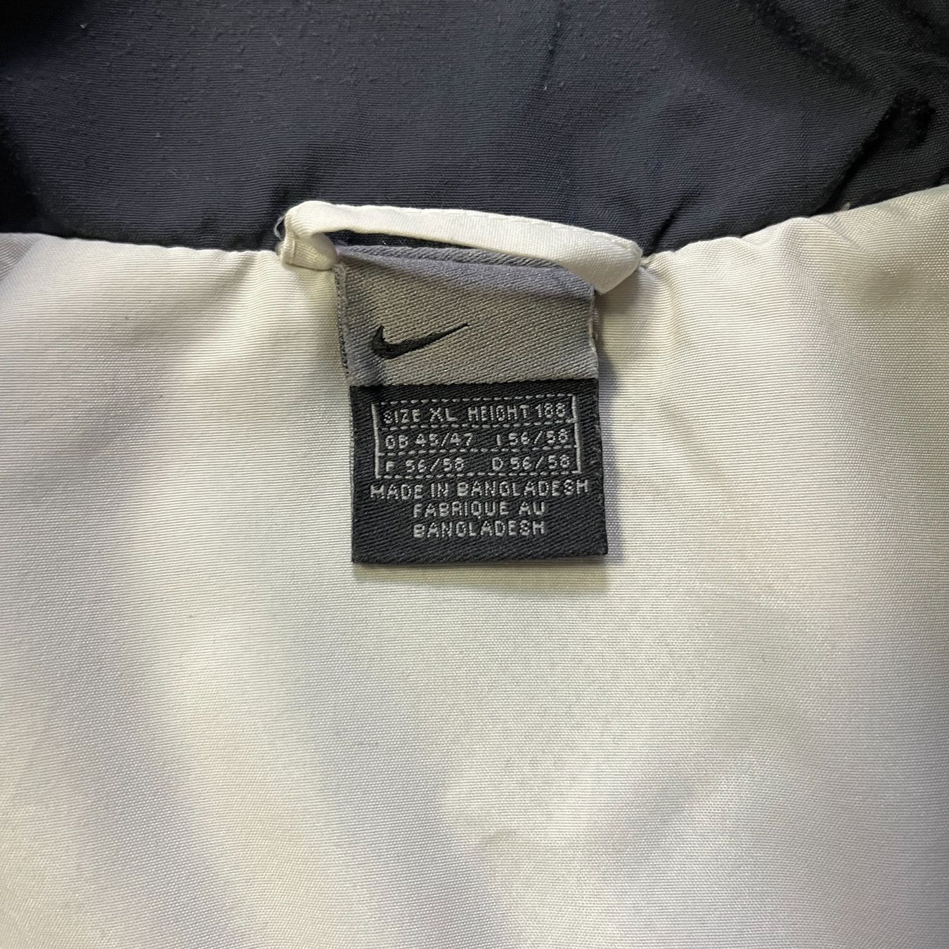 Nike Giacche: Vintage Nike Trackjacket (L) – Usato da Chamoson venduto da Sapoloshop 4