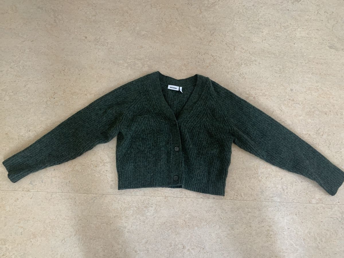 Weekday Maglioni & Felpe: Cardigan - Weekday – Usato da Niederönz venduto da irgendwo