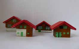 4 hübsche Holz Häuser, Spur N, 1:160, antik