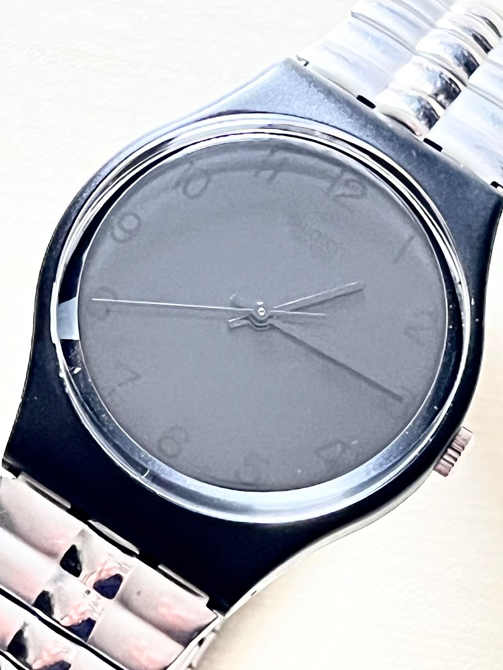 Swatch Orologi: Schlichte Swatch Herrenuhr, elegantes Design – Usato da Grenchen venduto da chththl