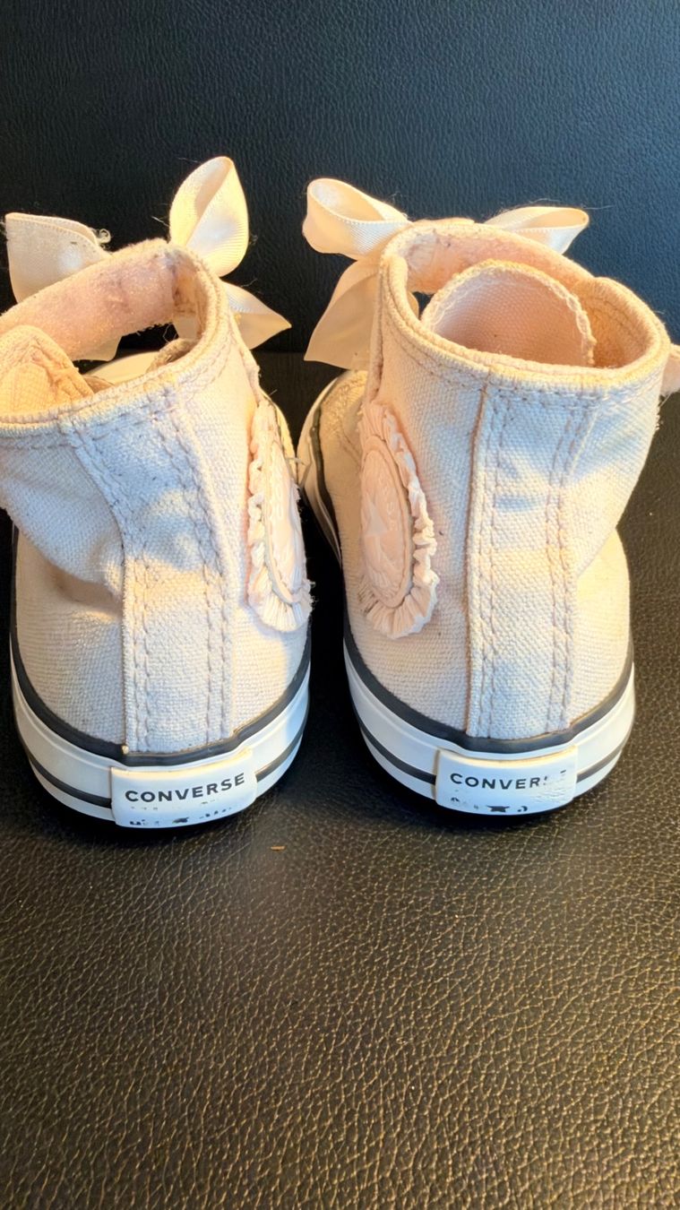 Converse Schuhe für Mädchen: Converse Sneaker High mit Schleife rosa gebraucht – Gebraucht aus Zürich von kofkathecat 3