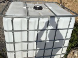 IBC Container 1000L mit Auslaufhahn