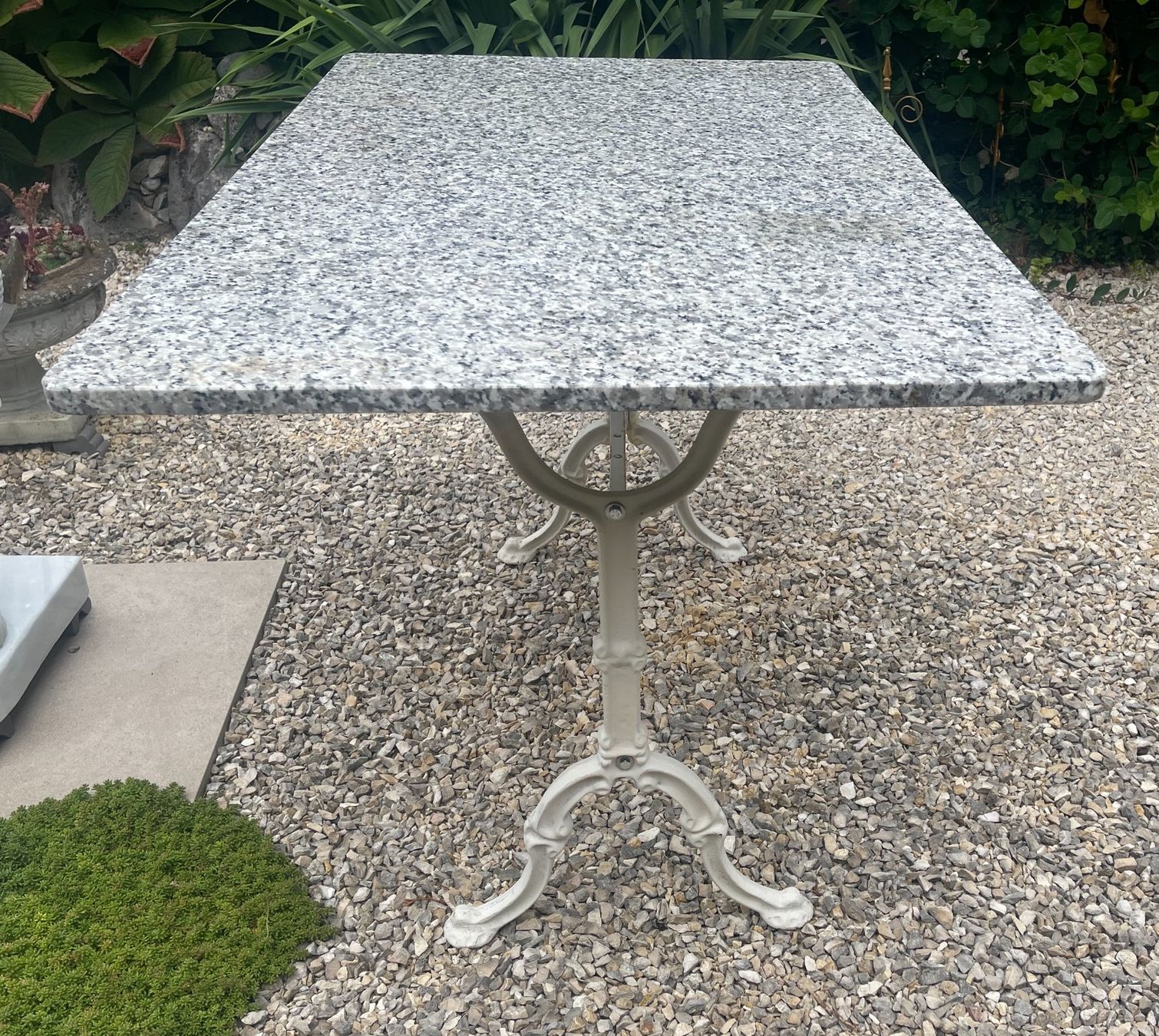 Tables: Gartentisch, Bistrotisch mit Granitplatte – D'occasion à Stadel par Supersaver 1