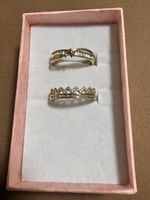 Zwei Ringe mit Steinen Goldfarben 2 Stk offen 