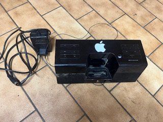 Radios: Apple Radio – Gebraucht aus Appenzell von marvdo 1