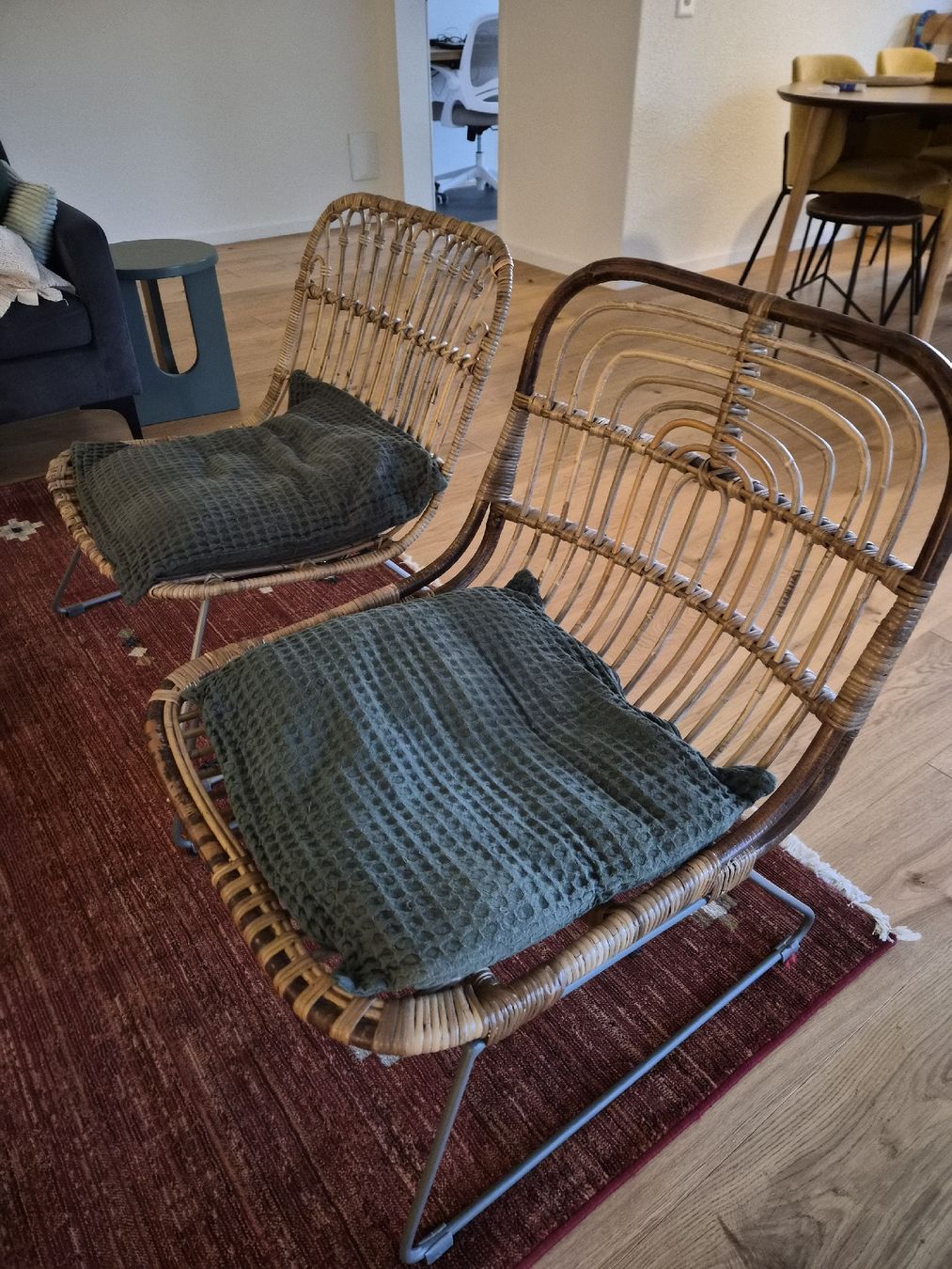 Poltrone: Comfortable Rattan Armchair – Nuovo (secondo la descrizione) da Maur venduto da Sofi___ 2