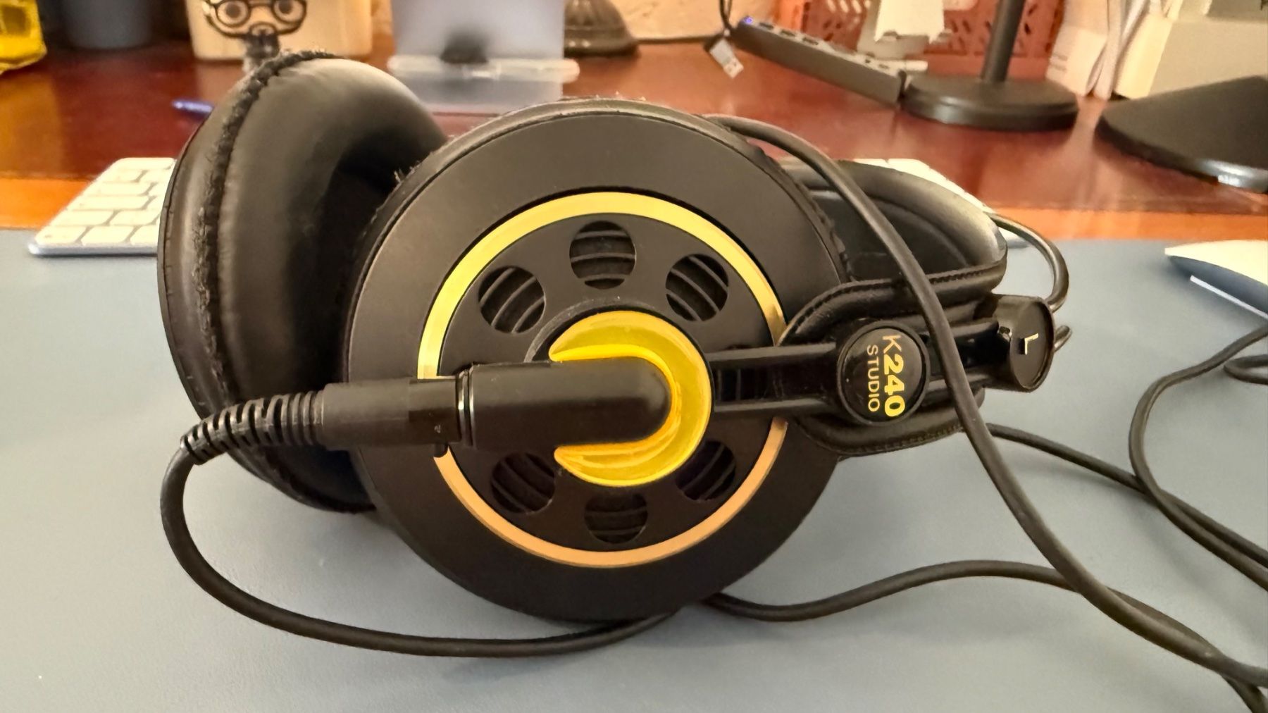 Akg Cuffie: AKG Kopfhöre – Usato da Zürich venduto da guille.arg 1
