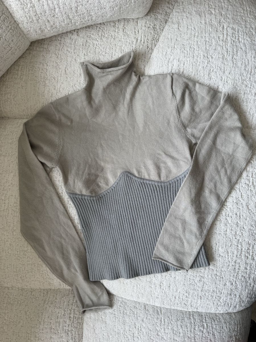 Zara Top: Zara Knit Top in Beige/Grau – Usato da Zürich venduto da di_archive