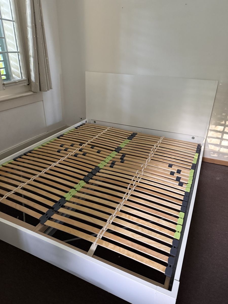 Lits: Ikea Bett 160x200 – D'occasion à Zofingen par vonni81