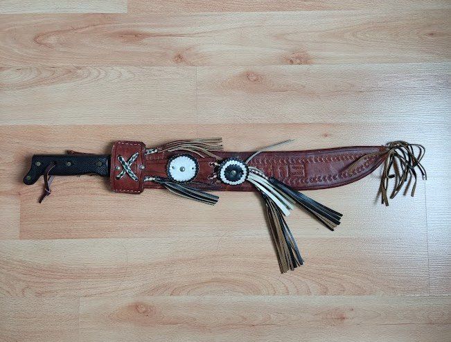 Altre raccolte & rarità: Dekorative Machete mit Lederscheide, Handarbeit. Top! – Usato da Neftenbach venduto da Pesom0 2
